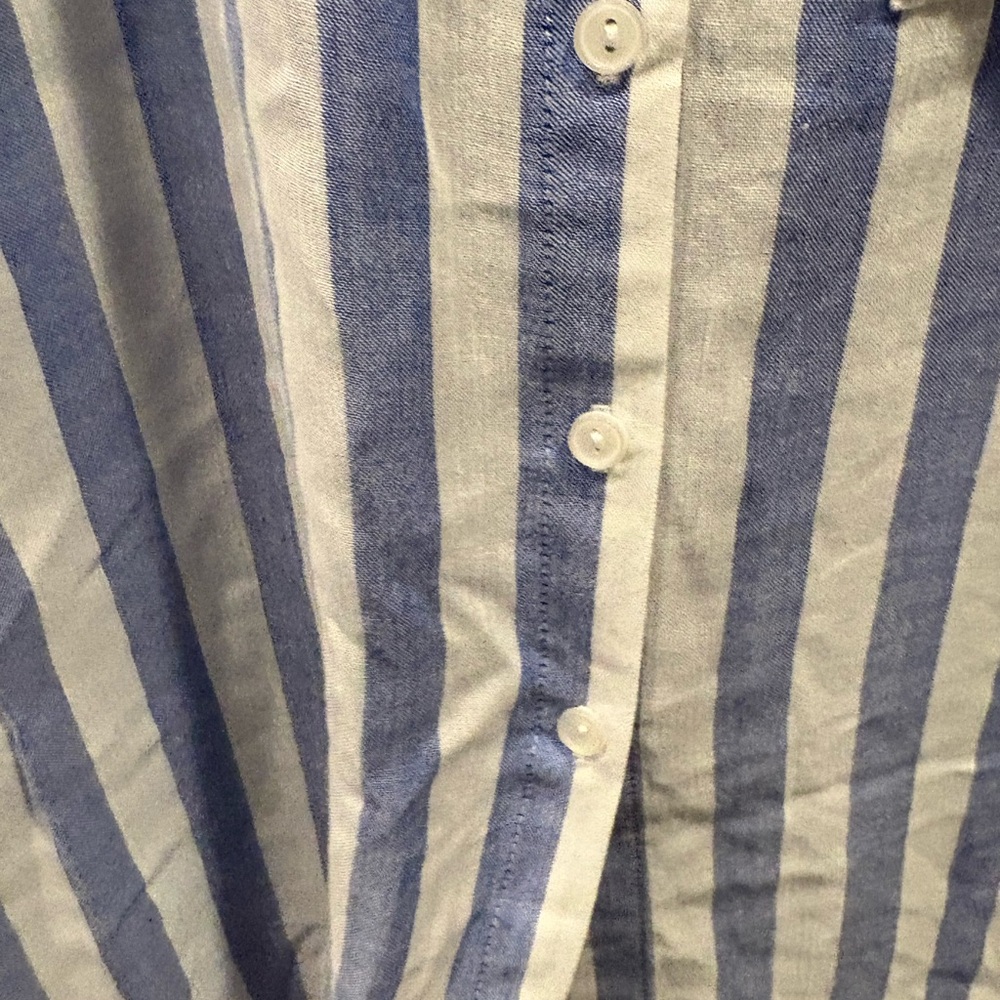 🔥 2/$10 3/12$ Vixbe XL Striped Button-Up Shirt - Picture 3 of 6